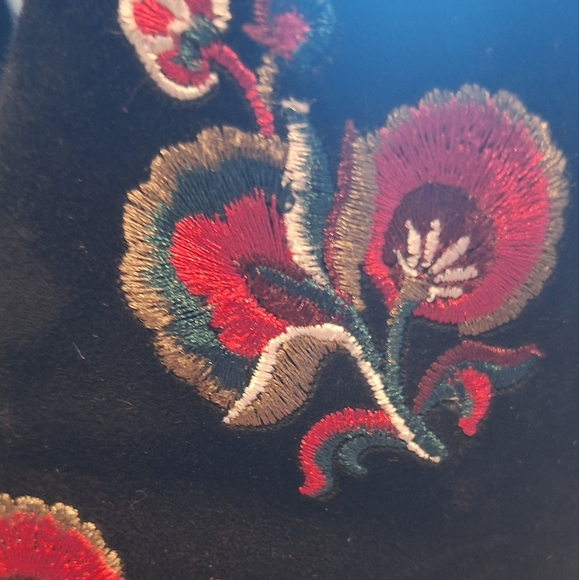 Ann Taylor Boots Size 11 black Embroidered - Picture 7 of 7